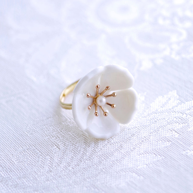 Snow-White Porcelain Plum Blossom Ring