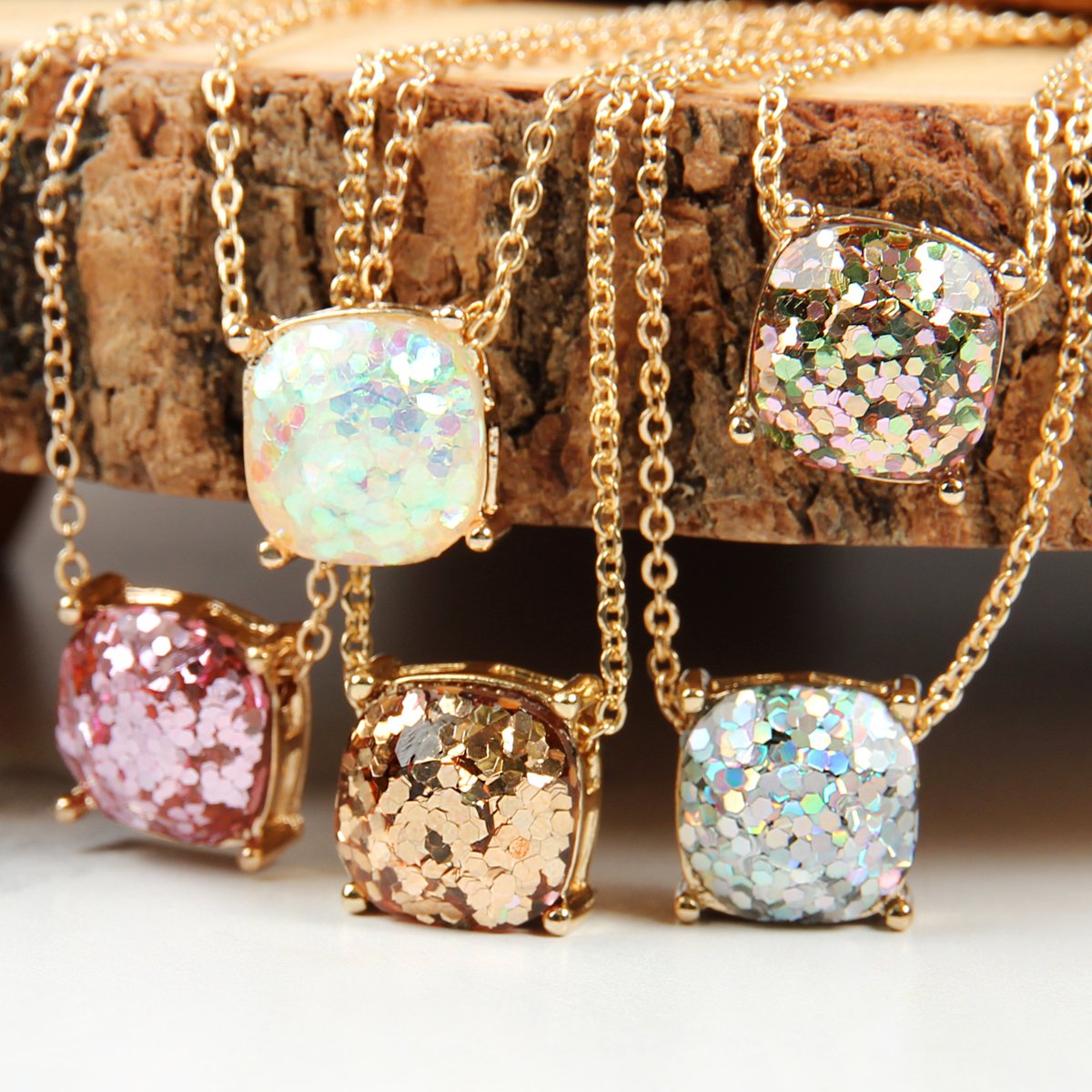 Cushion Glitter Necklace